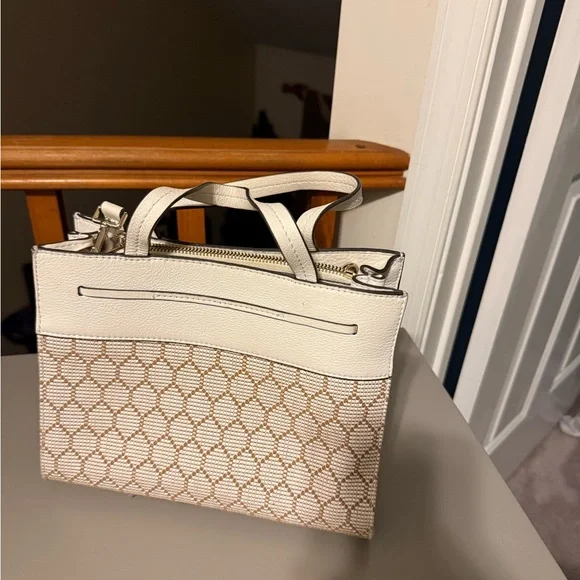 Kate Spade honeycomb purse - Picture 5 of 10